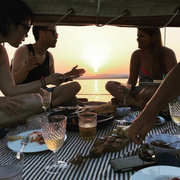 aperitivo barca ortigia